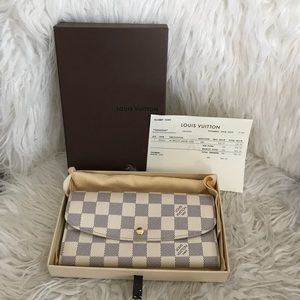 Louis Vuitton Emilie wallet